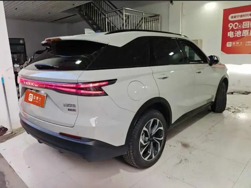 2025 Haval Xiaolong Max с пробегом 8 500 км