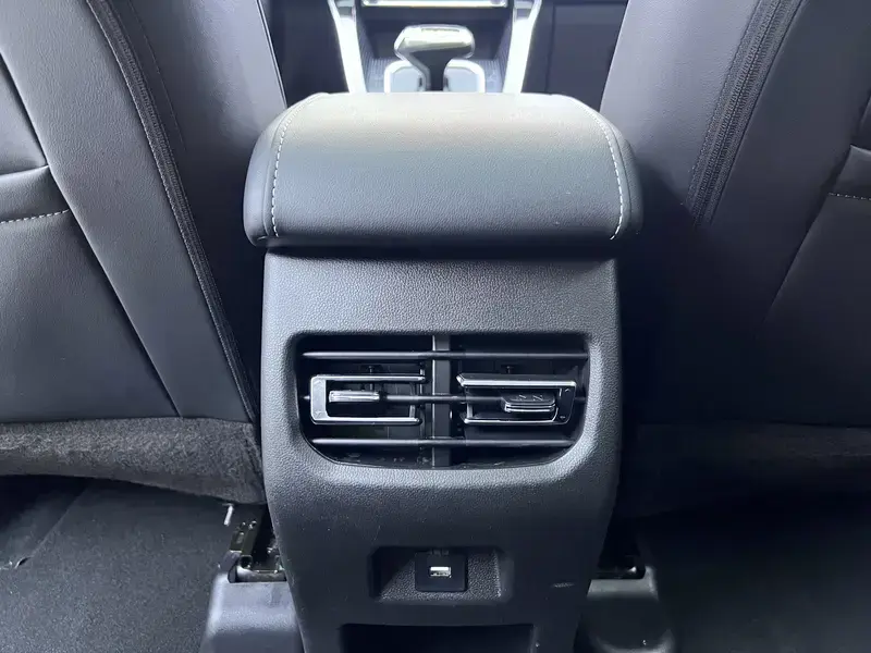 2023 Haval M6 с пробегом 11 800 км