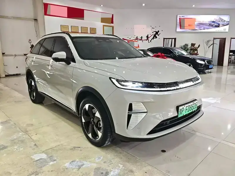 2025 Haval Xiaolong Max с пробегом 26 000 км