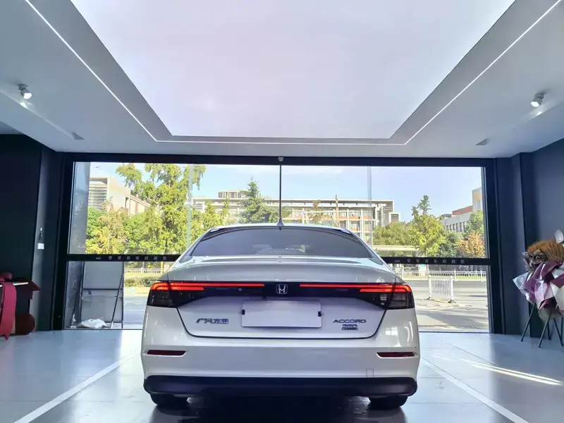 2023 Honda Accord с пробегом 24 000 км