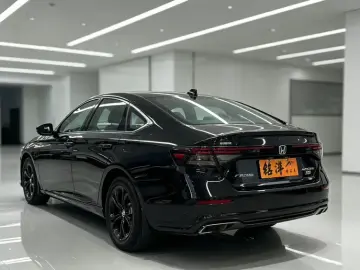 2025 Honda Accord с пробегом 6 000 км