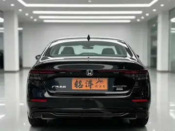 2025 Honda Accord с пробегом 6 000 км