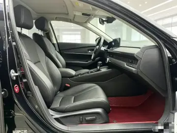 2025 Honda Accord с пробегом 6 000 км