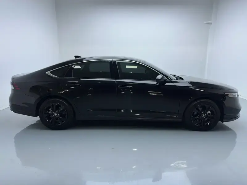 2025 Honda Accord с пробегом 26 100 км
