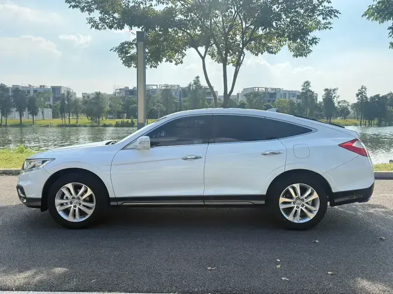 2014 Honda Crosstour с пробегом 131 000 км