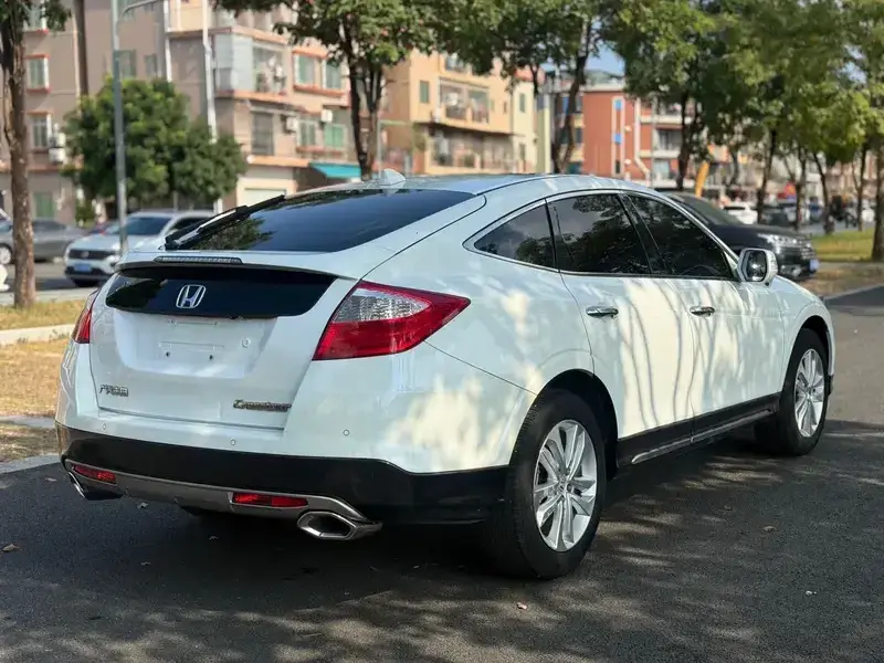 2014 Honda Crosstour с пробегом 131 000 км