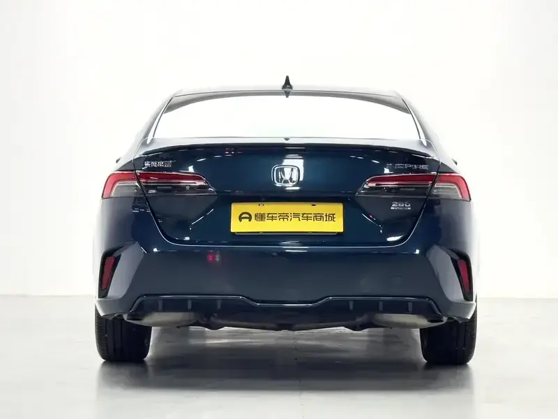 2025 Honda Inspire с пробегом 16 900 км