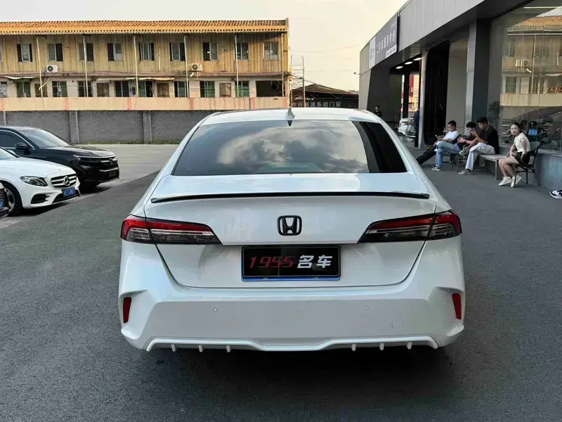 2024 Honda Inspire с пробегом 14 000 км