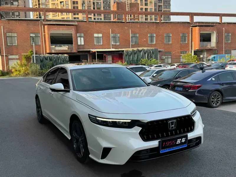 2024 Honda Inspire с пробегом 14 000 км
