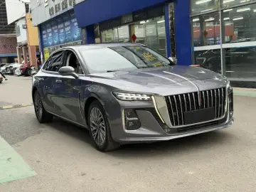 2023 Hongqi H5 с пробегом 42 000 км