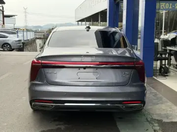 2023 Hongqi H5 с пробегом 42 000 км
