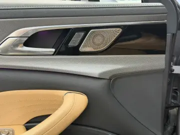 2023 Hongqi H5 с пробегом 42 000 км