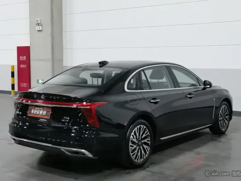 2024 Hongqi H5 с пробегом 21 800 км