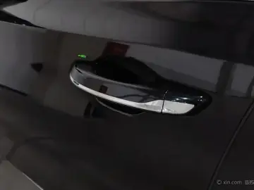 2024 Hongqi H5 с пробегом 21 800 км