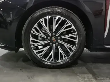 2024 Hongqi H5 с пробегом 21 800 км