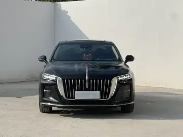 2024 Hongqi H5 с пробегом 15 000 км