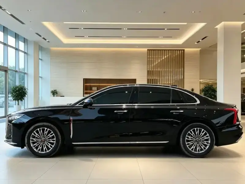 2023 Hongqi H5 с пробегом 18 000 км