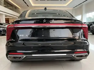 2023 Hongqi H5 с пробегом 18 000 км