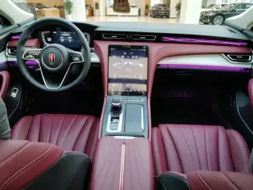 2023 Hongqi H5 с пробегом 18 000 км