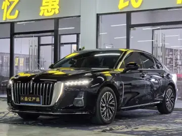 2024 Hongqi H5 с пробегом 25 800 км
