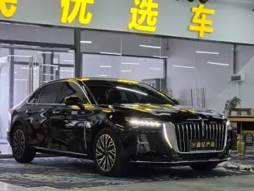 2024 Hongqi H5 с пробегом 25 800 км