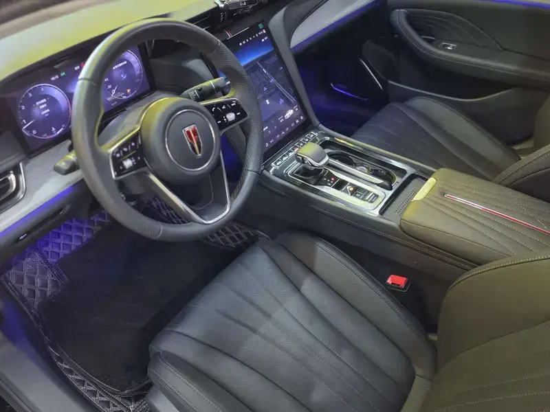 2024 Hongqi H5 с пробегом 25 800 км