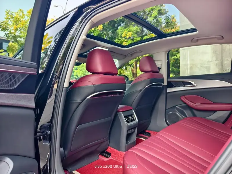 2024 Hongqi H5 с пробегом 35 000 км