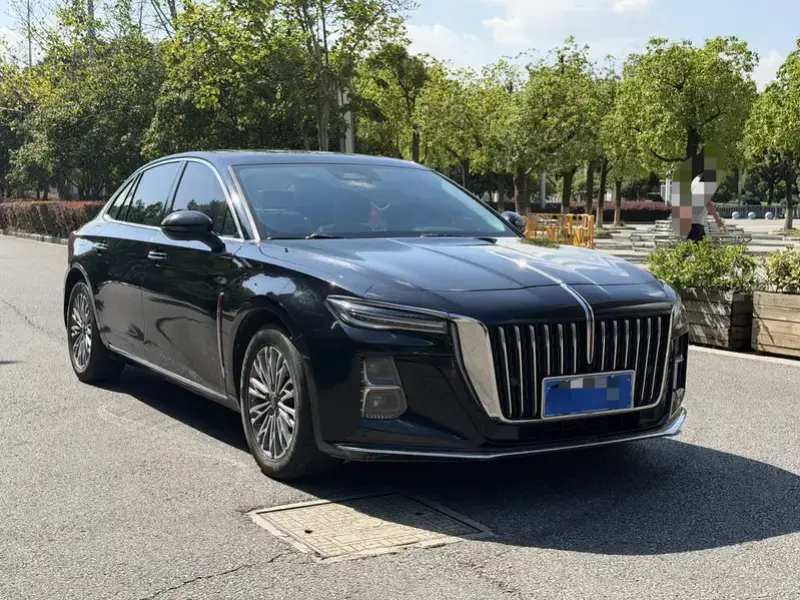 2023 Hongqi H5 с пробегом 73 000 км