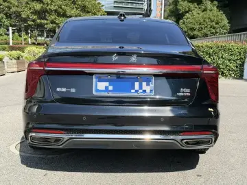 2023 Hongqi H5 с пробегом 73 000 км