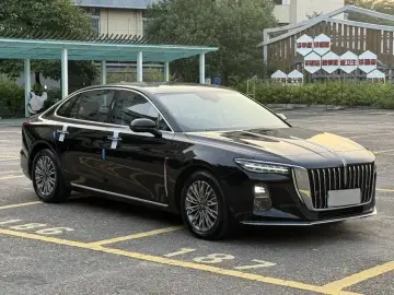 2024 Hongqi H5 с пробегом 99 000 км