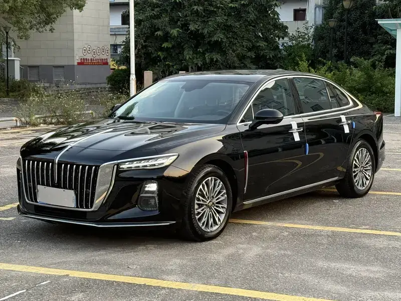2024 Hongqi H5 с пробегом 99 000 км