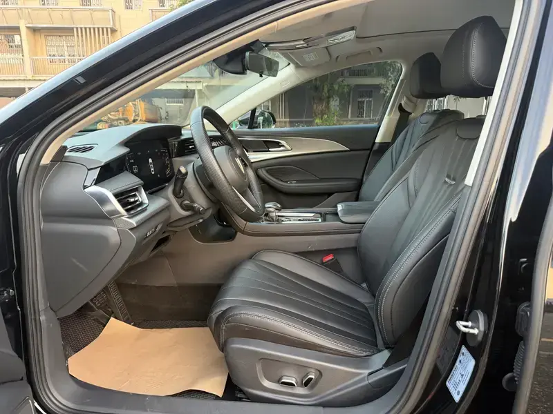 2024 Hongqi H5 с пробегом 99 000 км