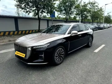 2023 Hongqi H5 с пробегом 25 000 км