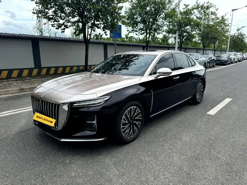 2023 Hongqi H5 с пробегом 25 000 км