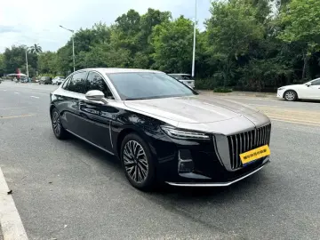 2023 Hongqi H5 с пробегом 25 000 км