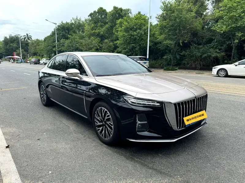 2023 Hongqi H5 с пробегом 25 000 км