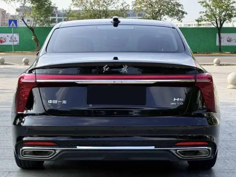 2023 Hongqi H5 с пробегом 36 000 км