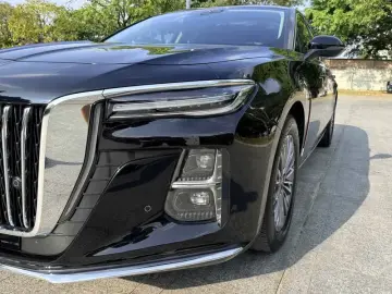 2023 Hongqi H5 с пробегом 36 000 км