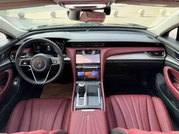 2023 Hongqi H5 с пробегом 36 000 км