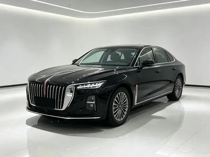 2023 Hongqi H5 с пробегом 28 000 км