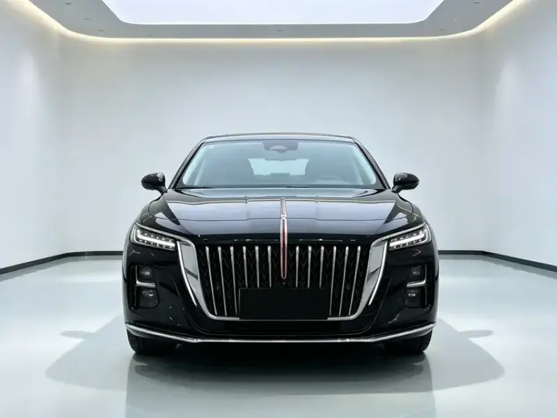 2023 Hongqi H5 с пробегом 28 000 км