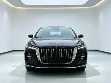 2023 Hongqi H5 с пробегом 28 000 км