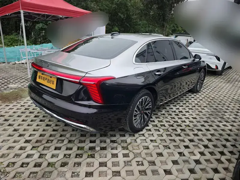2024 Hongqi H5 с пробегом 37 600 км
