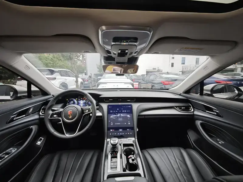 2024 Hongqi H5 с пробегом 37 600 км