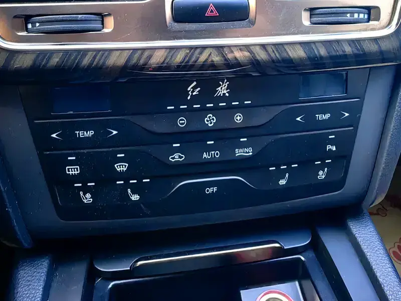 2021 Hongqi H7 с пробегом 106 000 км