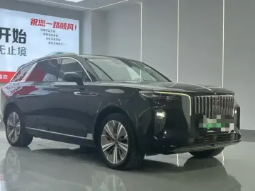 2020 Hongqi E-HS9 с пробегом 14 000 км