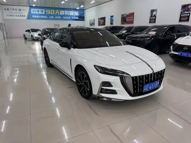 2024 Hongqi H6 с пробегом 2 000 км