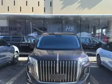 2024 Hongqi HQ9 с пробегом 38 000 км