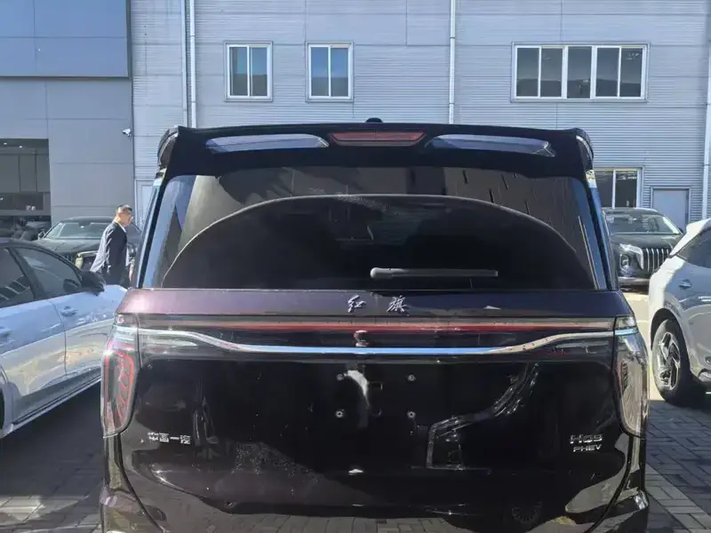 2024 Hongqi HQ9 с пробегом 38 000 км