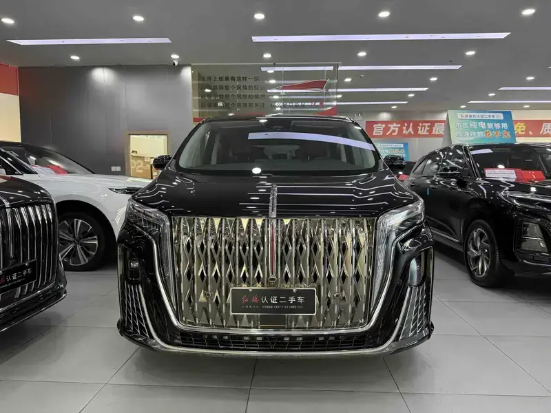 2022 Hongqi HQ9 с пробегом 97 000 км